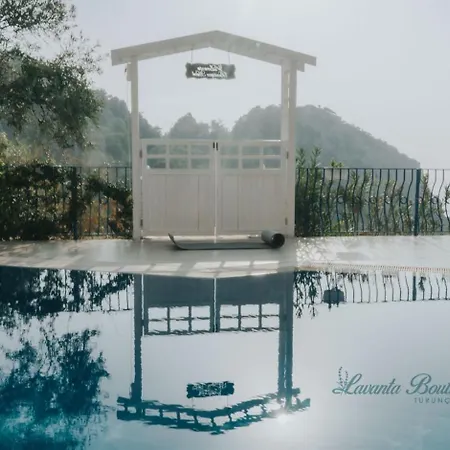 Lavanta Butik Otel Turunc 3*